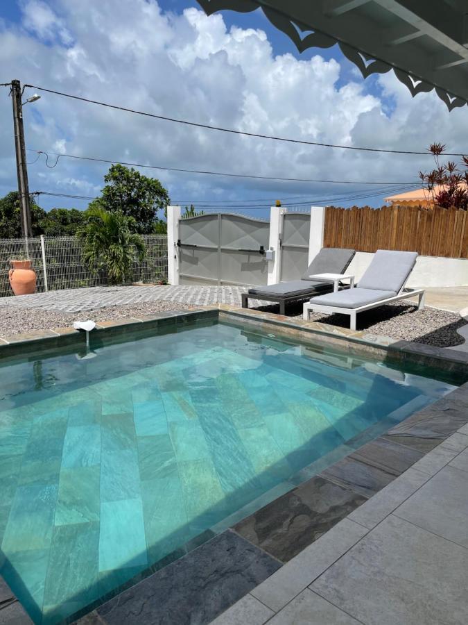 Les Appart Villa Sunbay Caraibes Avec Piscine Privative Vue Mer Et Montagne Le François Exteriér fotografie