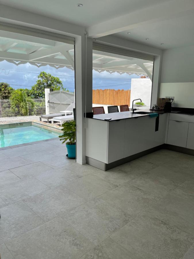 Les Appart Villa Sunbay Caraibes Avec Piscine Privative Vue Mer Et Montagne Le François Exteriér fotografie