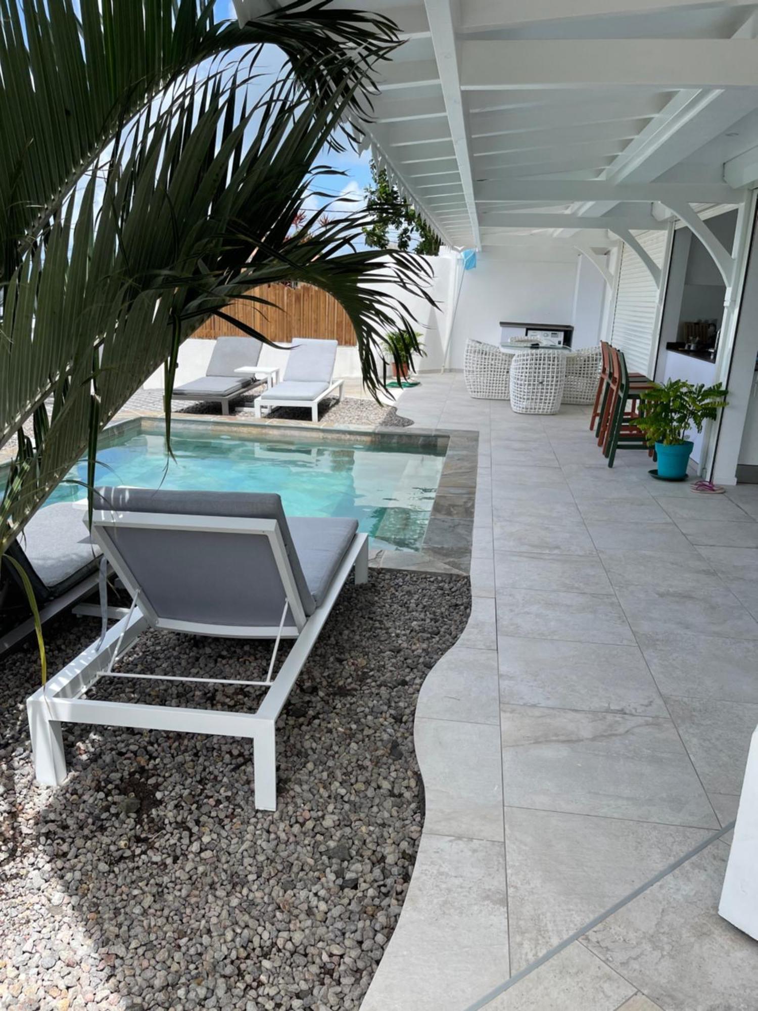 Les Appart Villa Sunbay Caraibes Avec Piscine Privative Vue Mer Et Montagne Le François Exteriér fotografie