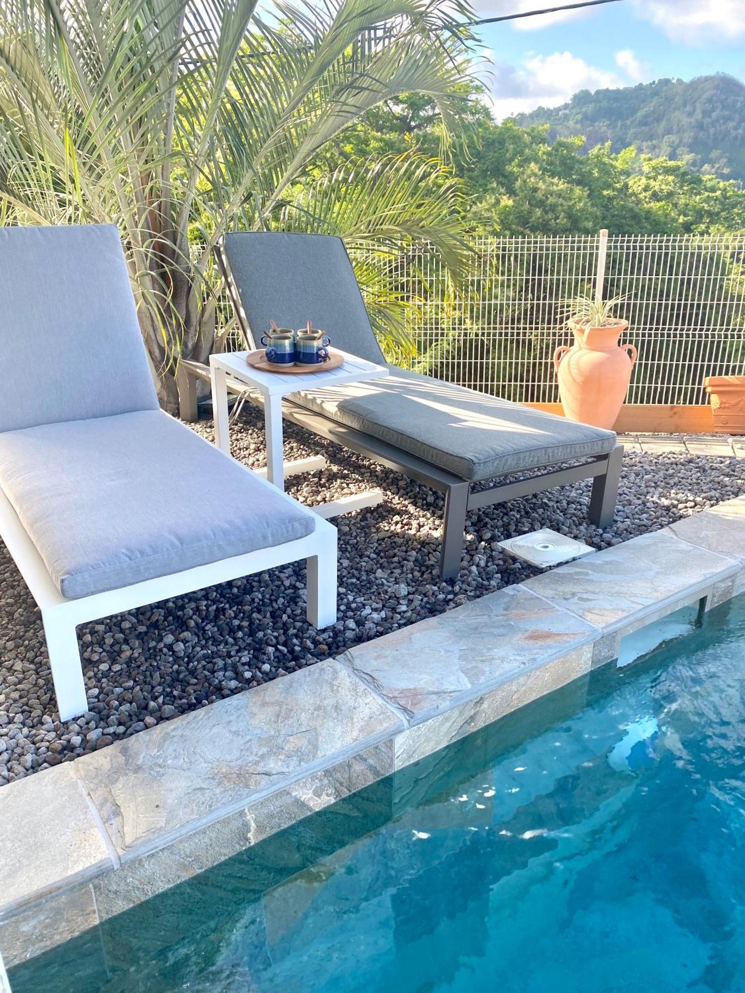 Les Appart Villa Sunbay Caraibes Avec Piscine Privative Vue Mer Et Montagne Le François Exteriér fotografie